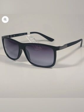 NWT Guess Rectangle Sunglasses Matte Black Frame Blue Gradient Lens GF0191 02W